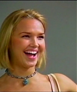 2006-AquamarineFeaturette-AwesomeAudition-002.jpg