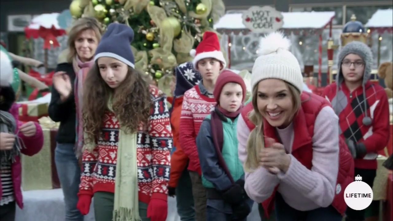 2017-FourChristmasandWedding-1033.jpg