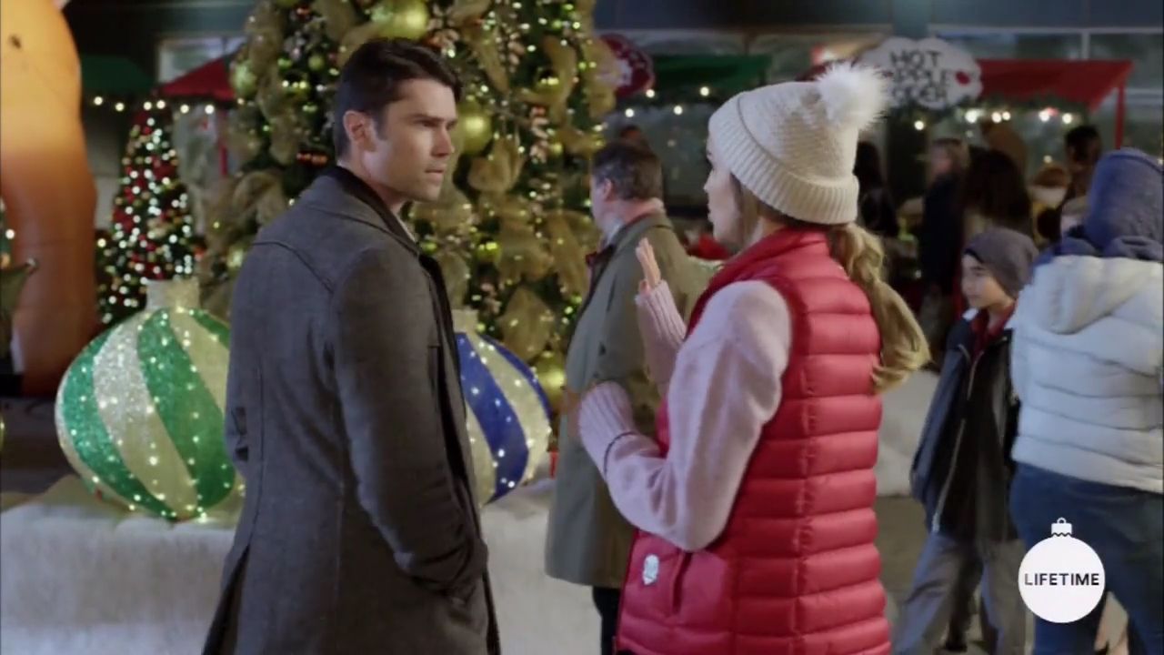 2017-FourChristmasandWedding-1200.jpg