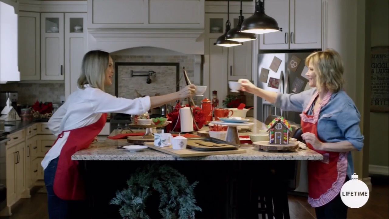 2017-FourChristmasandWedding-2013.jpg