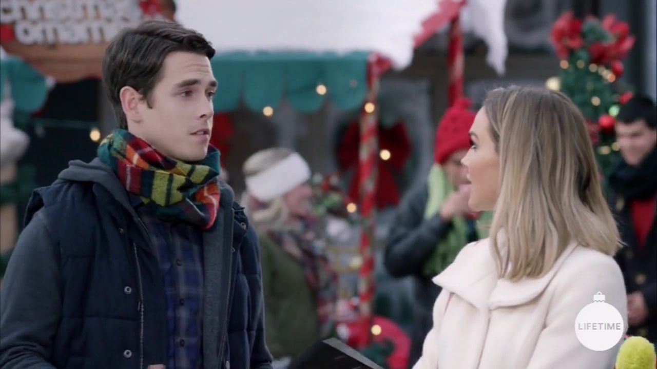 2017-FourChristmasandWedding-2076.jpg