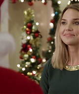 2017-FourChristmasandWedding-2165.jpg