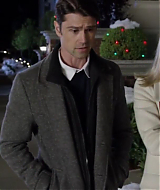 2017-FourChristmasandWedding-2227.jpg