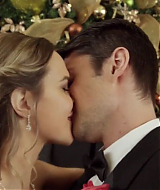 2017-FourChristmasandWedding-2317.jpg