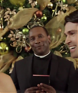 2017-FourChristmasandWedding-2320.jpg