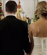 2017-FourChristmasandWedding-2325.jpg