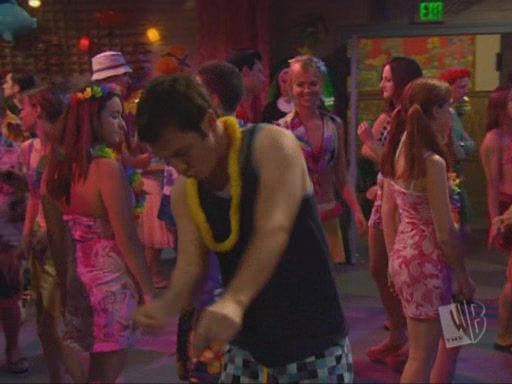 G4L-S05E08_237.jpg G4L-S05E08_237.jpg