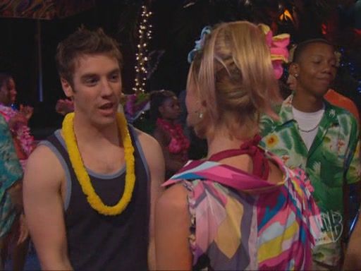 G4L-S05E08_276.jpg G4L-S05E08_276.jpg