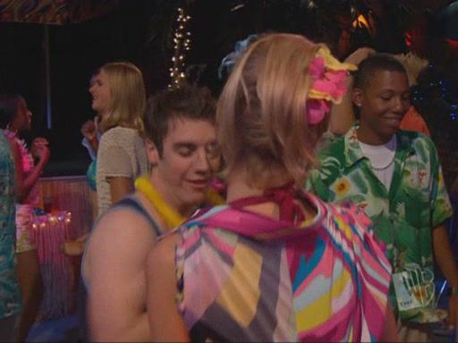G4L-S05E08_279.jpg G4L-S05E08_279.jpg