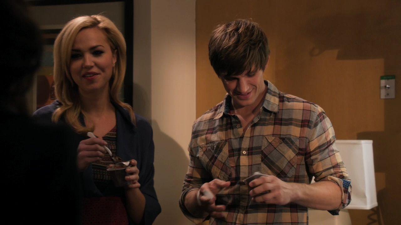 90210-S04E13-012.jpg
