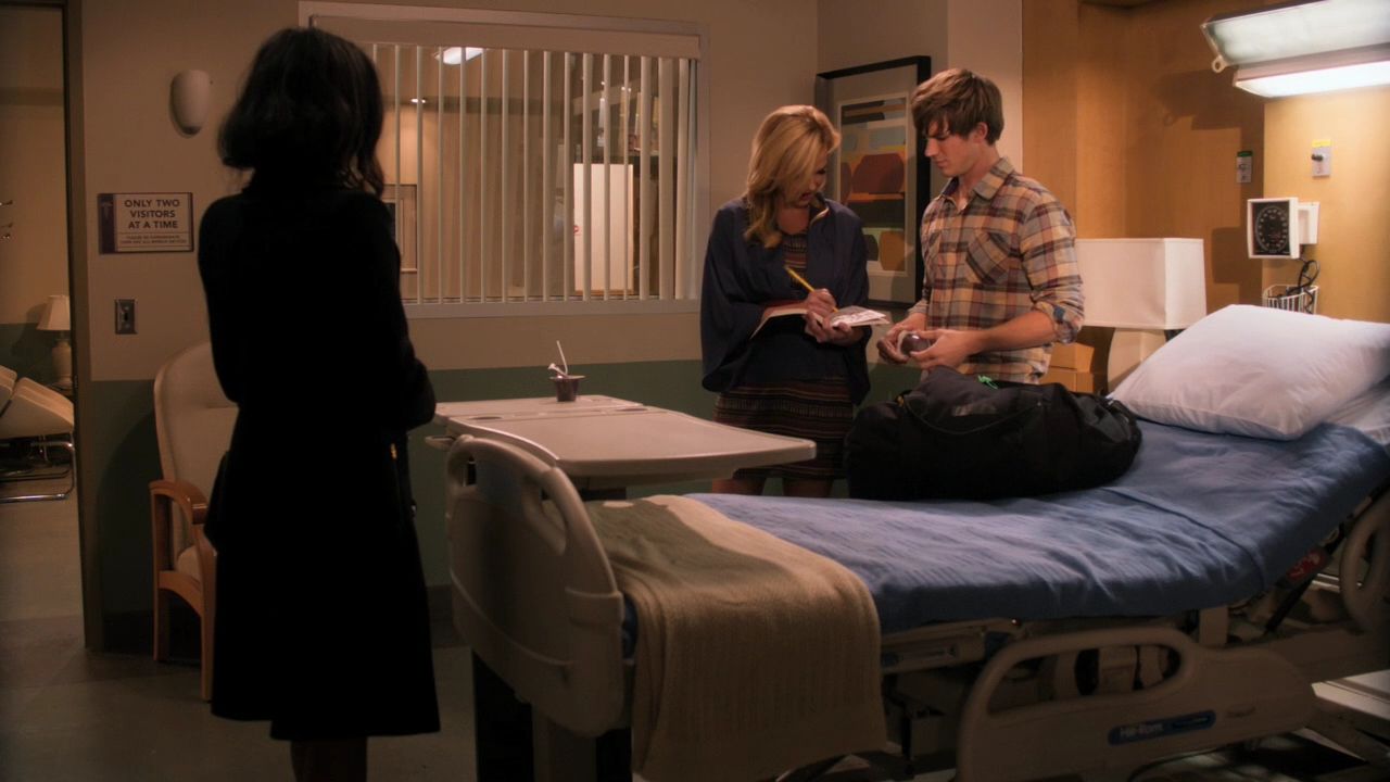 90210-S04E13-025.jpg