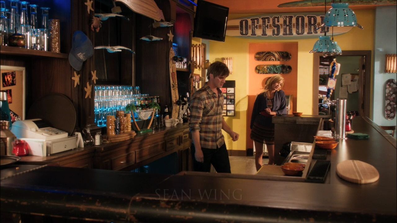 90210-S04E13-041.jpg