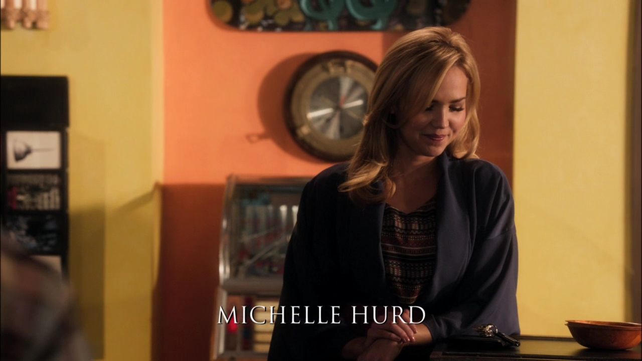 90210-S04E13-043.jpg