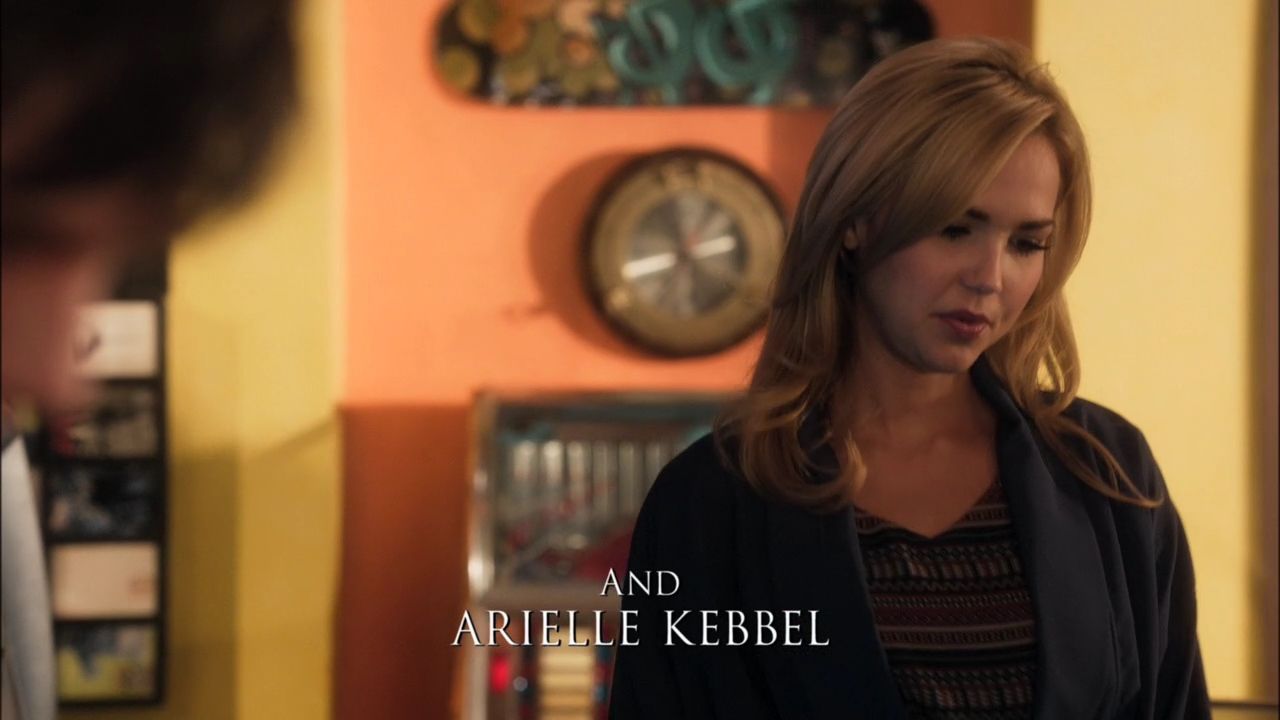 90210-S04E13-052.jpg