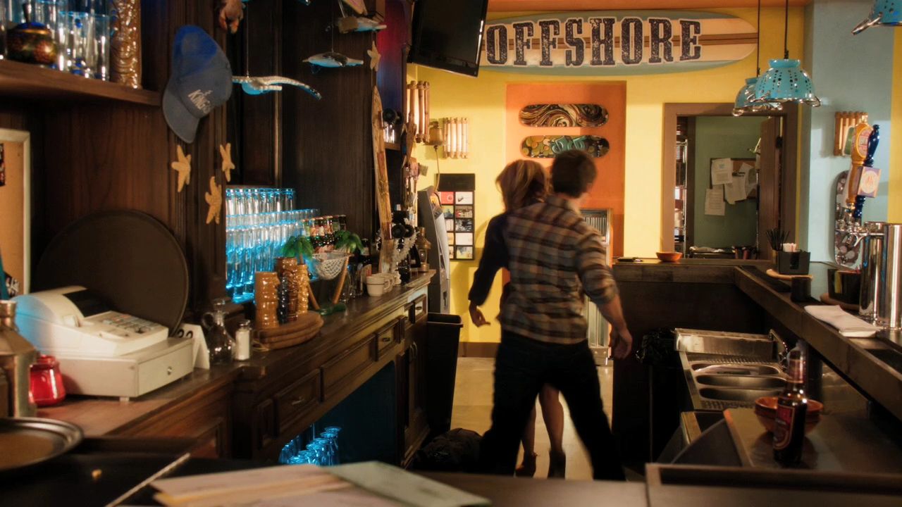90210-S04E13-079.jpg