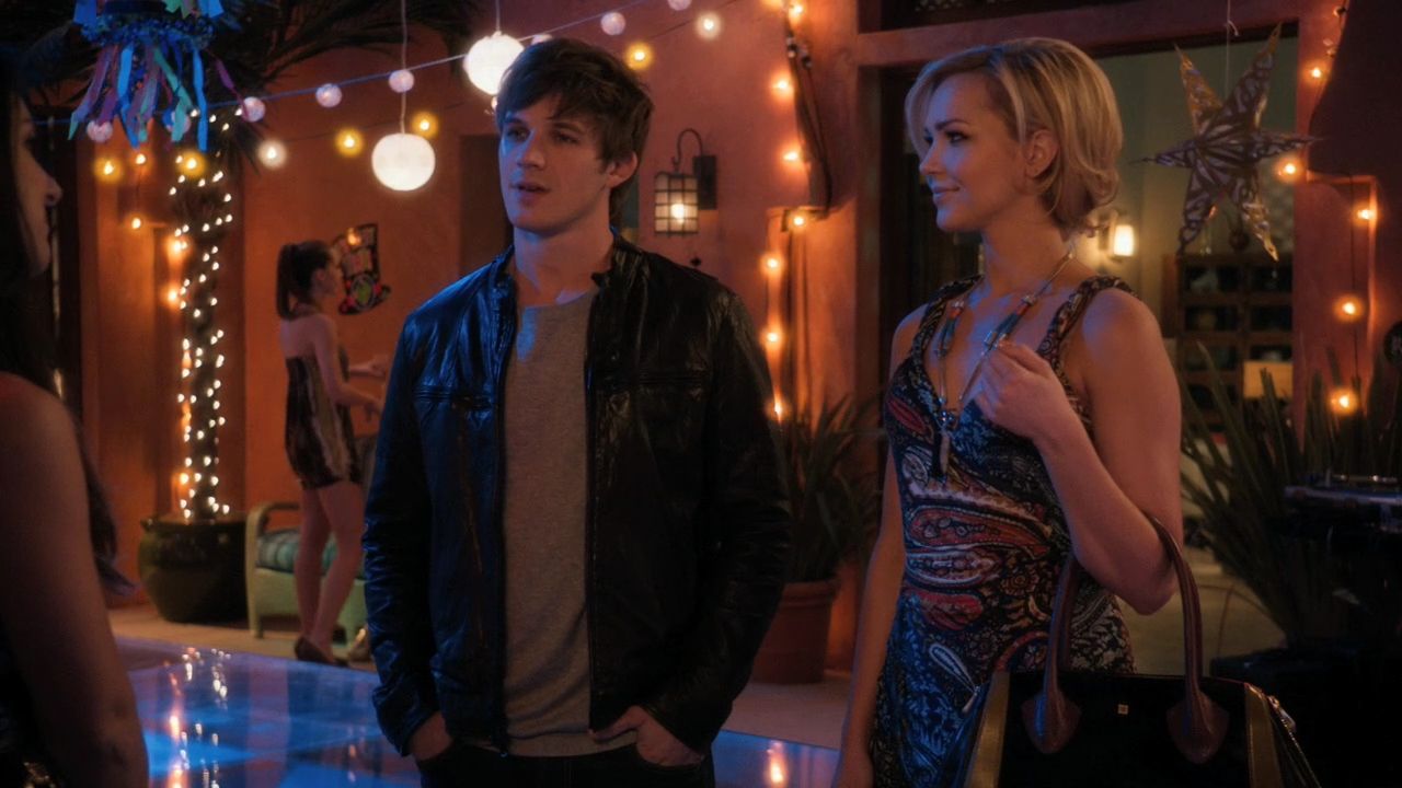 90210-S04E13-103.jpg
