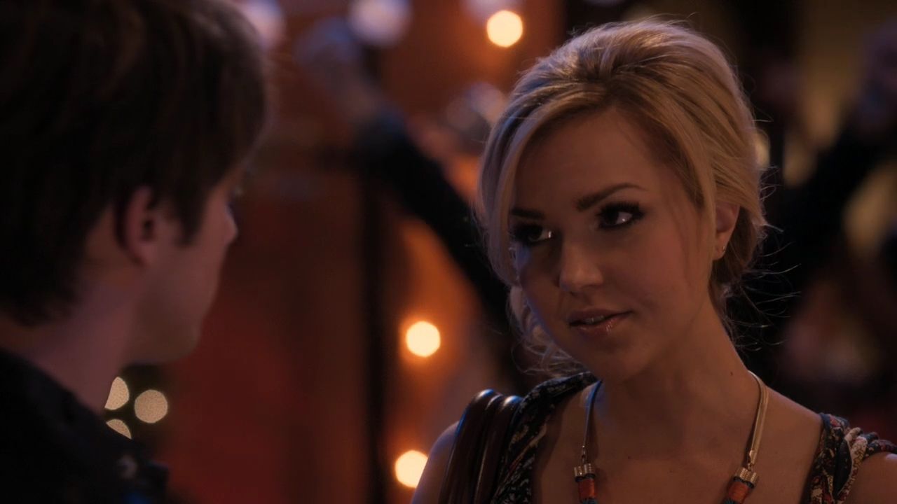 90210-S04E13-123.jpg
