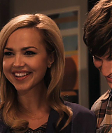 90210-S04E13-029.jpg