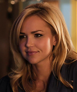90210-S04E13-069.jpg