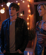 90210-S04E13-103.jpg