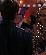 90210-S04E13-114.jpg