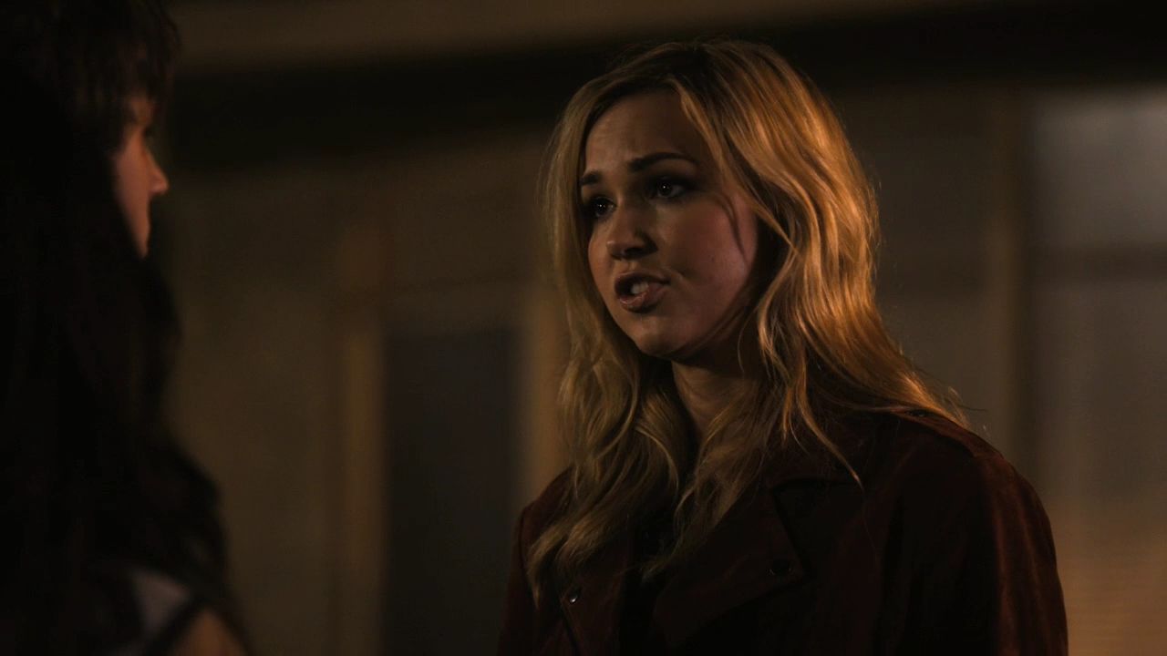90210-S04E14-183.jpg