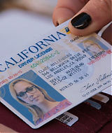 90210-S04E14-009.jpg