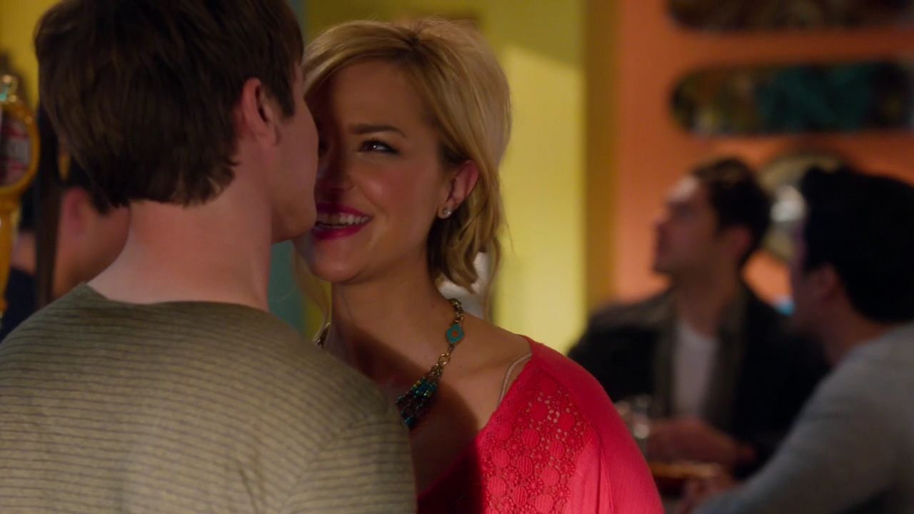 90210-S04E18-023.jpg