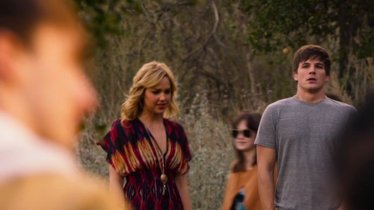 90210-S04E18-057.jpg