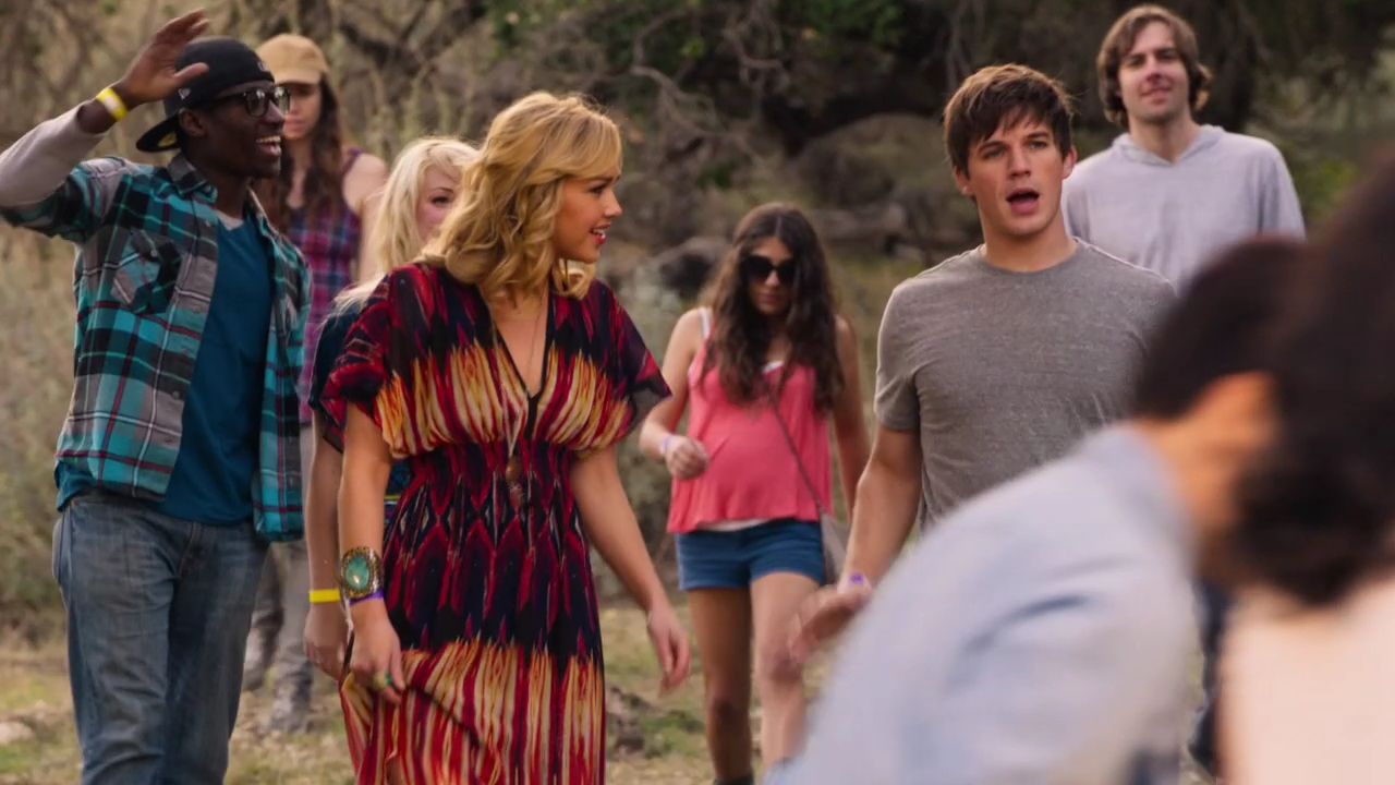90210-S04E18-068.jpg