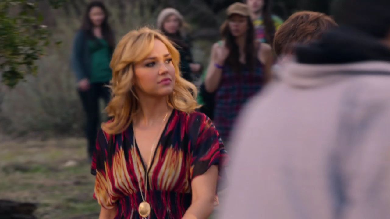 90210-S04E18-077.jpg