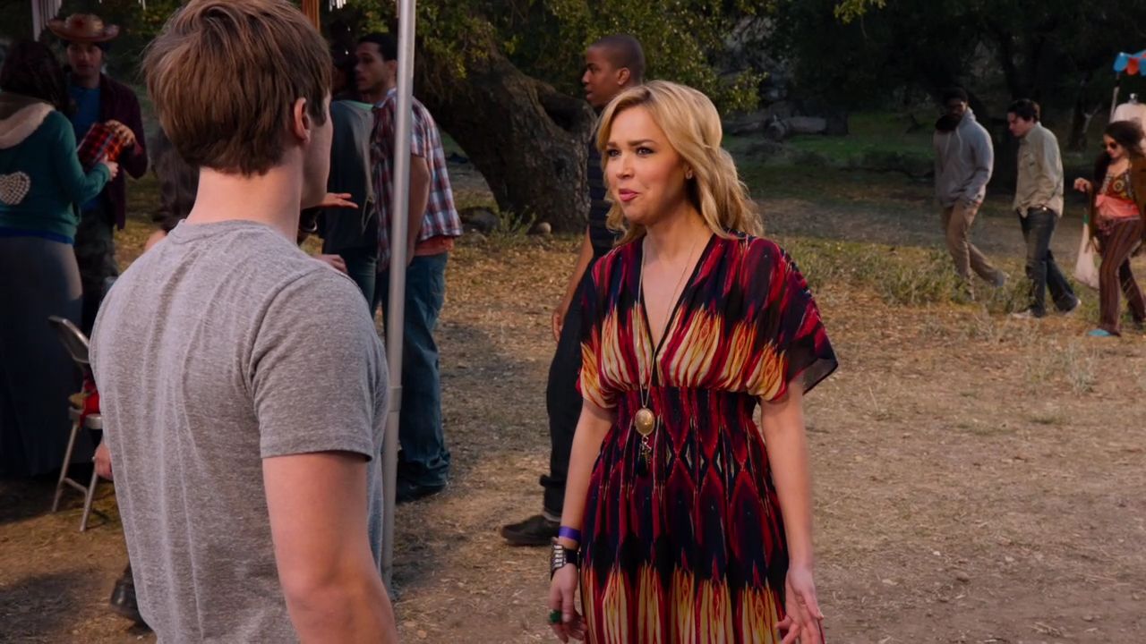 90210-S04E18-097.jpg