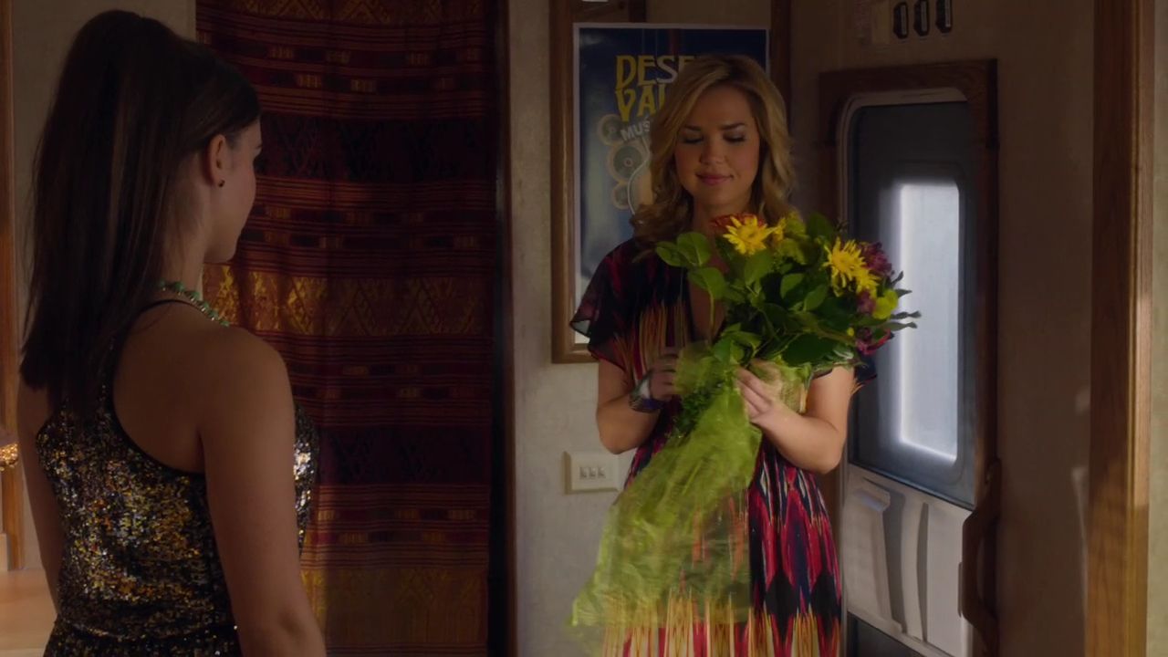 90210-S04E18-108.jpg