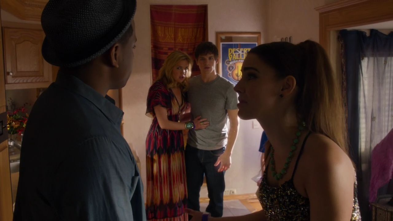 90210-S04E18-136.jpg