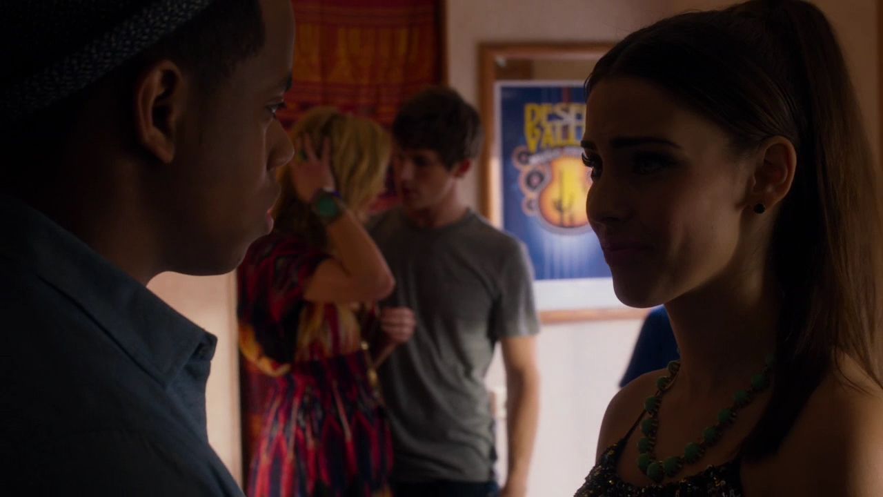 90210-S04E18-153.jpg