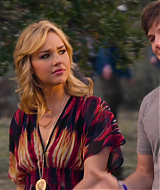 90210-S04E18-078.jpg