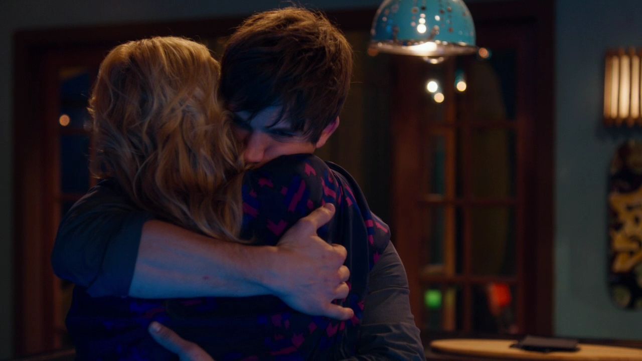 90210-S04E19-101.jpg