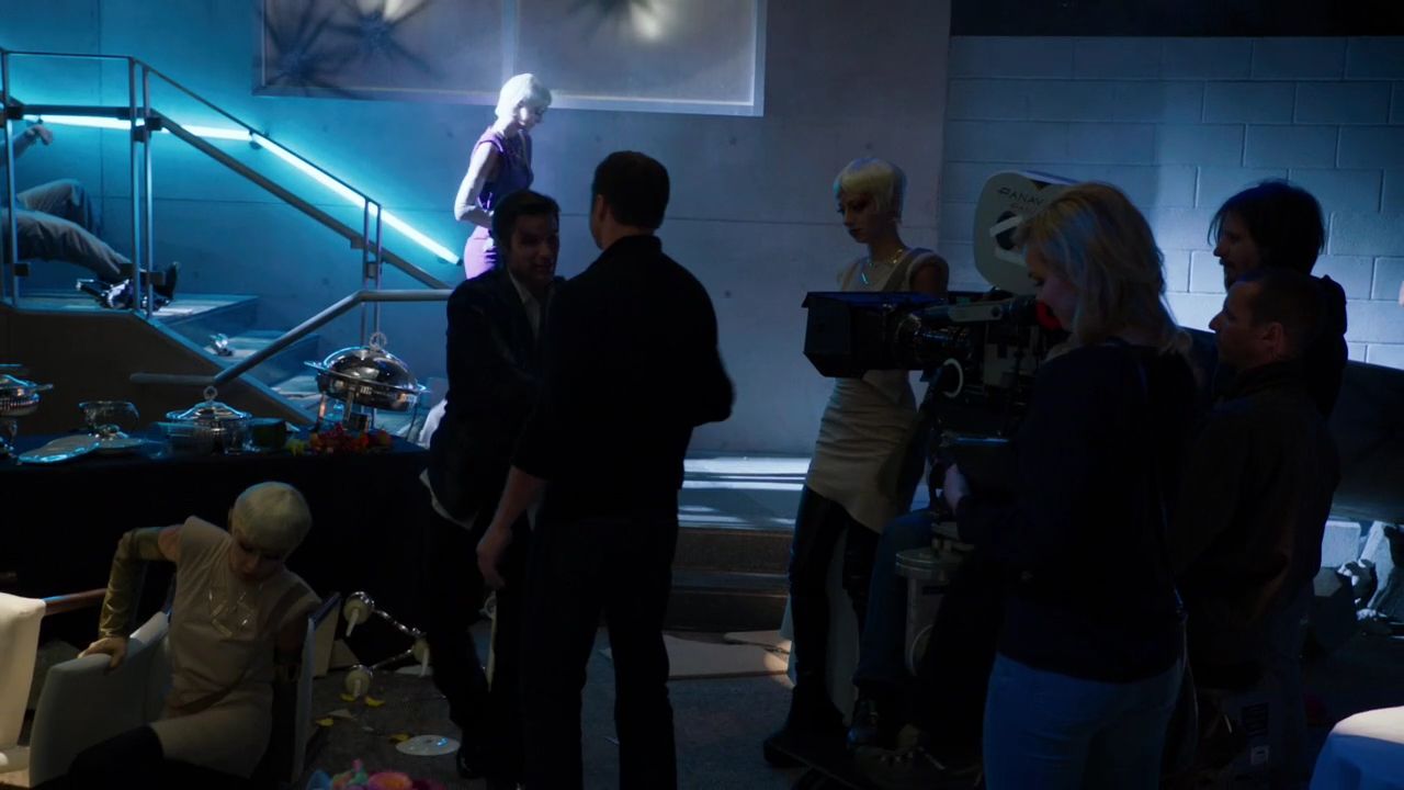 90210-S04E20-007.jpg