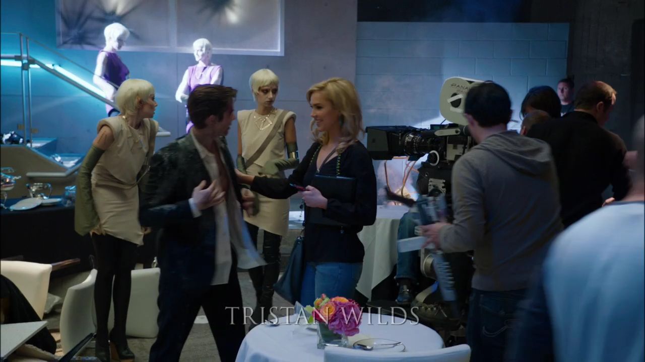 90210-S04E20-010.jpg