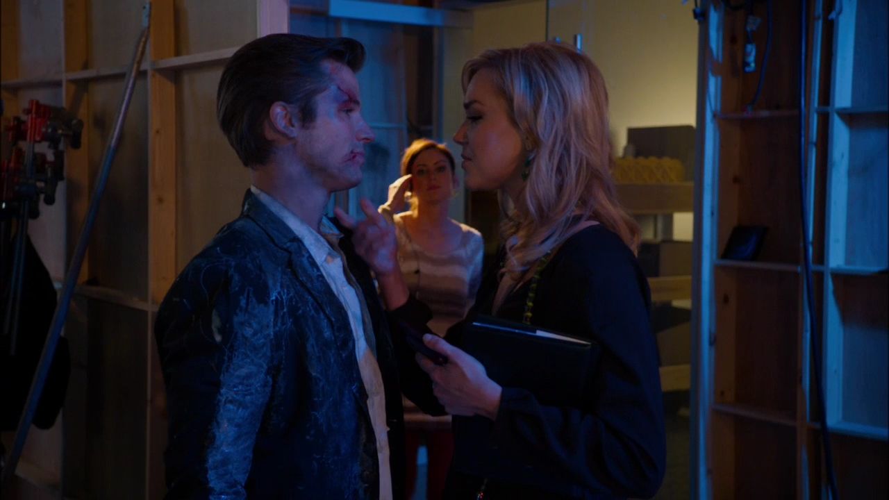 90210-S04E20-032.jpg