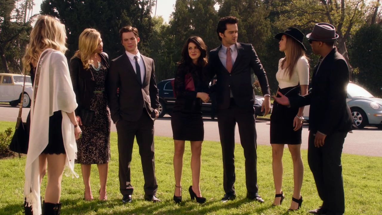 90210-S04E20-054.jpg