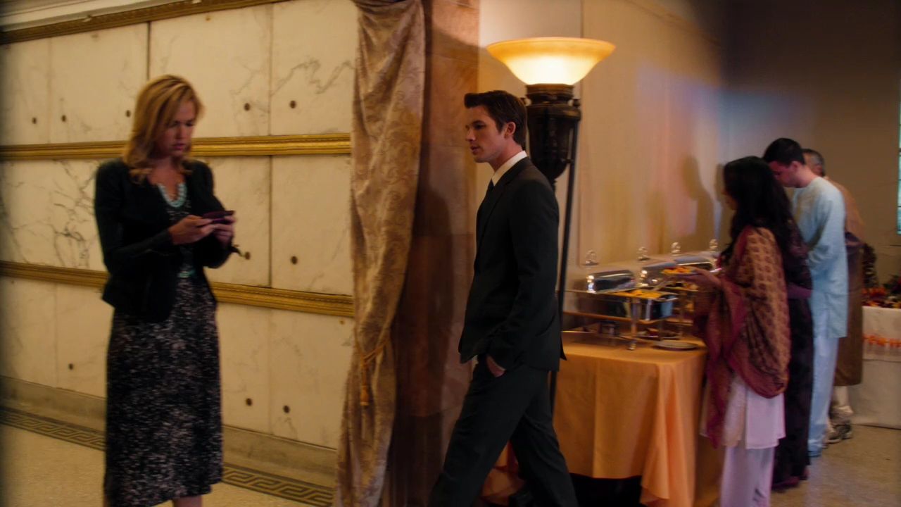 90210-S04E20-061.jpg