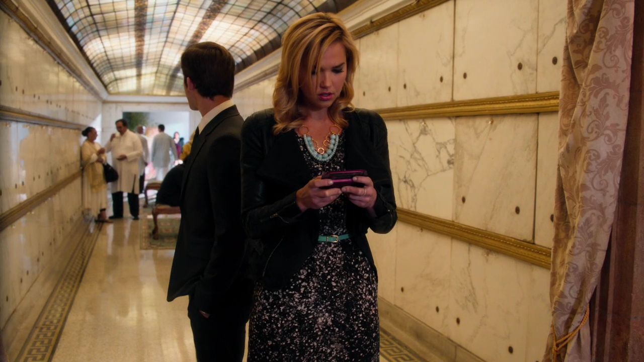 90210-S04E20-070.jpg