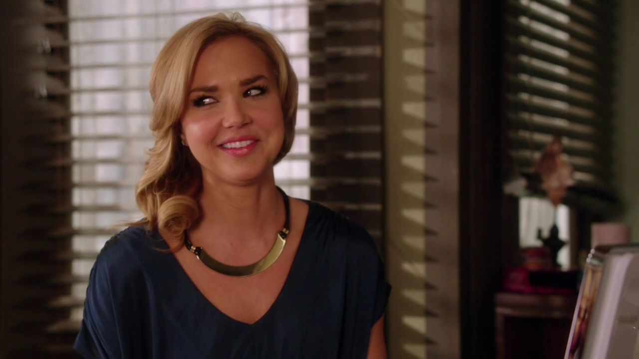 90210-S04E20-194.jpg