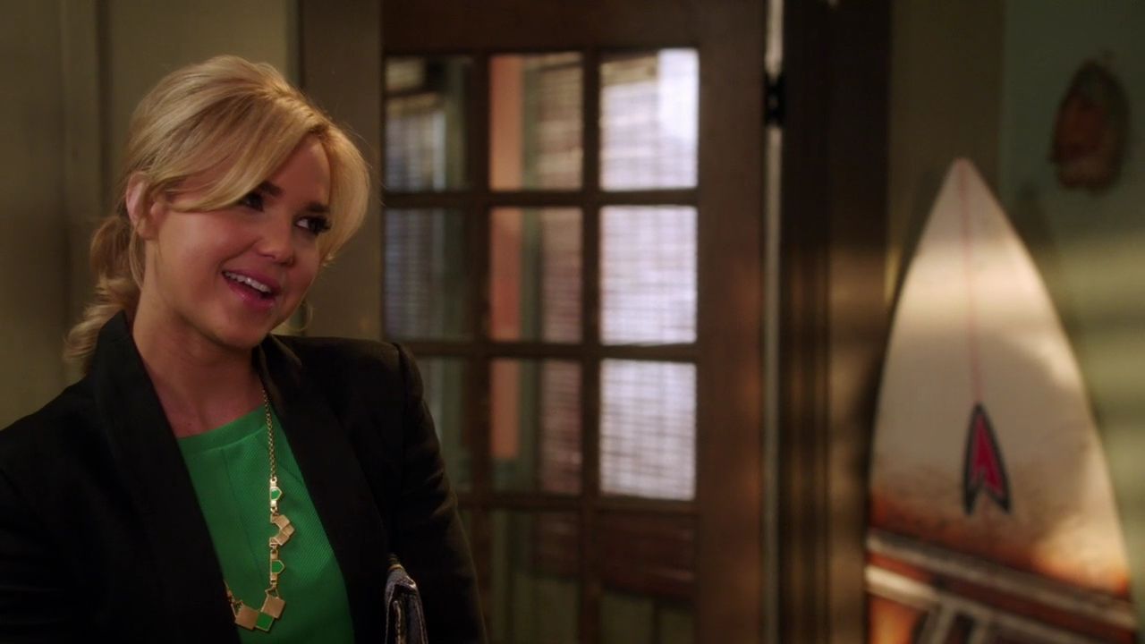 90210-S04E24-013.jpg