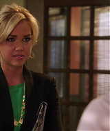 90210-S04E24-017.jpg