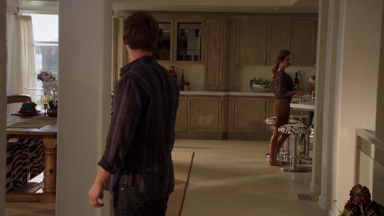 90210-S05E02-079.jpg