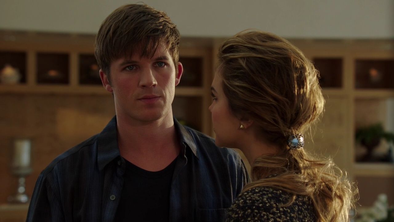 90210-S05E02-101.jpg
