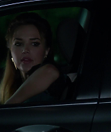 90210-S05E09-023.jpg
