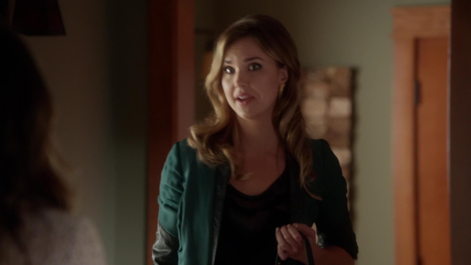90210-S05E10-042.jpg
